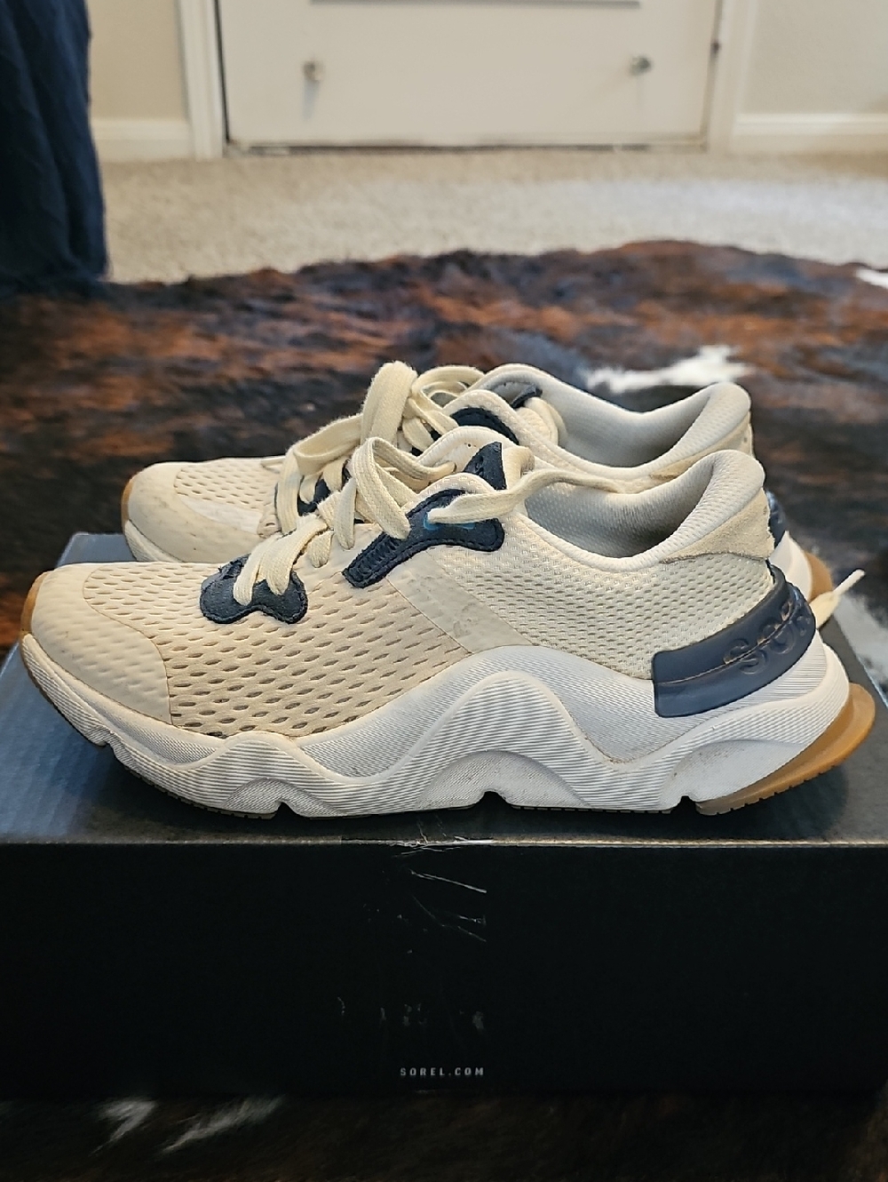 Sorel Kinetic Renegade Lace Breathable Mesh Sneakers in Off-White and Navy